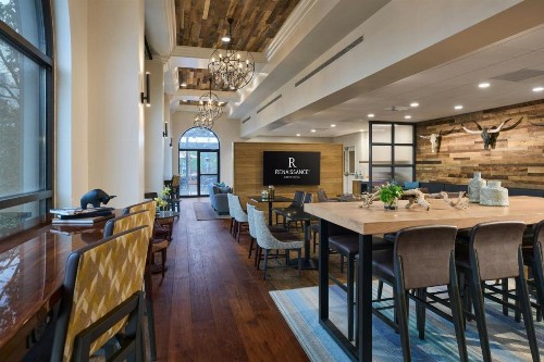 Renaissance Austin Hotel - image 24