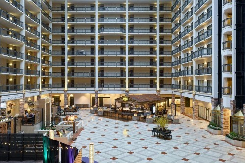 Renaissance Austin Hotel - image 31