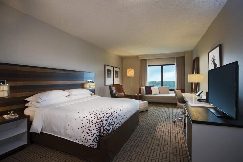 Renaissance Austin Hotel - image 35