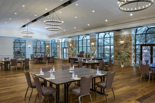 Renaissance Austin Hotel - image 36
