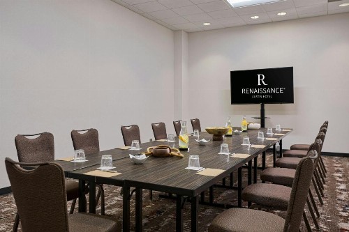 Renaissance Austin Hotel - image 44
