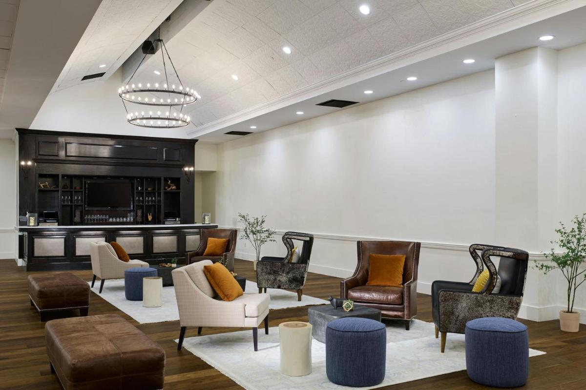 Renaissance Austin Hotel - image 5