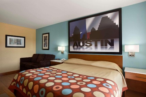 Super 8 by Wyndham Austin Downtown/Capitol Area - image 1