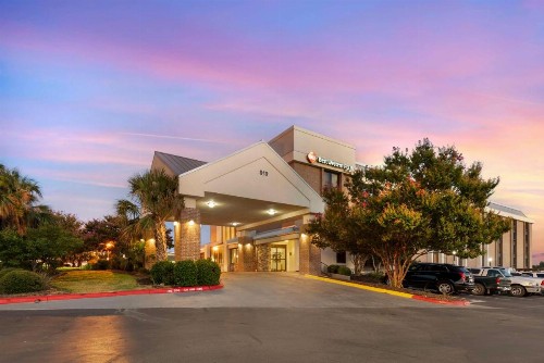 Best Western Plus Austin Central - image 14