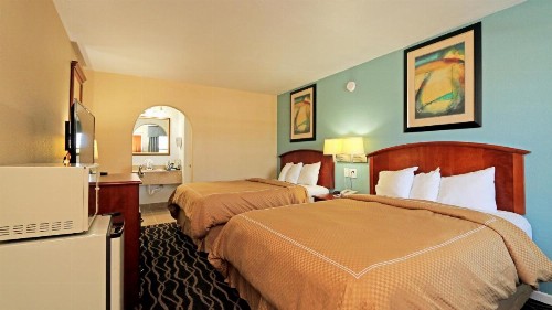 Travelodge by Wyndham Austin South - image 13