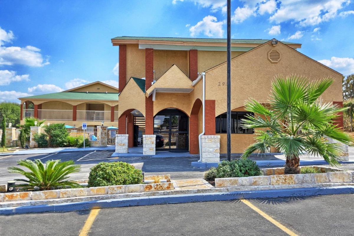 Travelodge by Wyndham Austin South - image 4