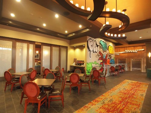 Hampton Inn and Suites Austin University Capitol - image 11