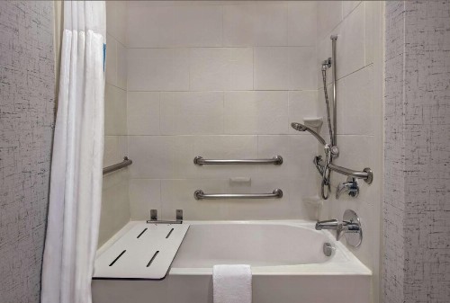 Hampton Inn and Suites Austin University Capitol - image 30