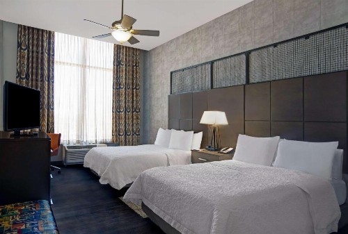 Hampton Inn and Suites Austin University Capitol - image 31