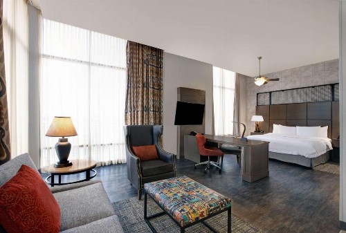 Hampton Inn and Suites Austin University Capitol - image 38