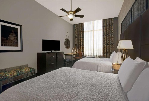 Hampton Inn and Suites Austin University Capitol - image 39
