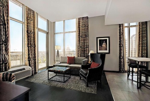 Hampton Inn and Suites Austin University Capitol - image 45