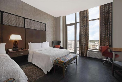 Hampton Inn and Suites Austin University Capitol - image 47