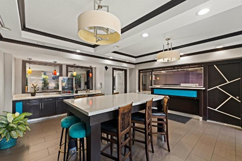 Rodeway Inn and Suites Austin - image 10