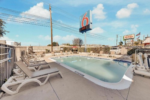 Motel 6-Austin TX - South - Airport - image 8