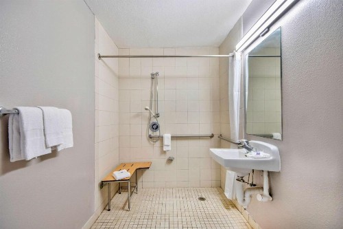 Motel 6-Austin TX - North - image 32