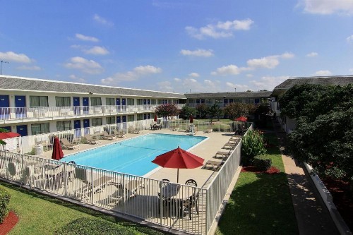 Motel 6-Austin TX - North - image 5