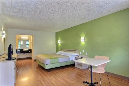 Motel 6 Austin TX - Central Downtown UT - image 33