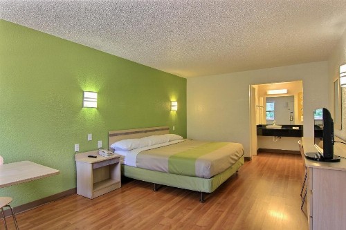 Motel 6 Austin TX - Central Downtown UT - image 39