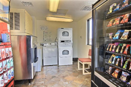 Motel 6 Austin TX - Central Downtown UT - image 41