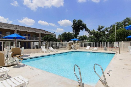 Motel 6 Austin TX - Central Downtown UT - image 49