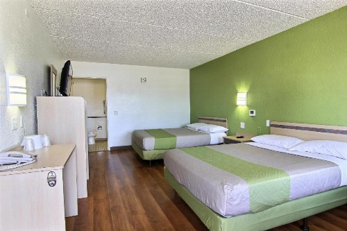 Motel 6 Austin TX - Central Downtown UT - image 7