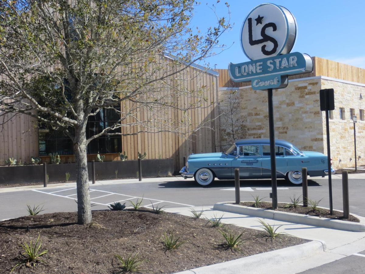 Lone Star Court by Valencia Hotel Group - image 4