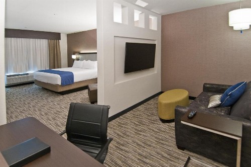 Holiday Inn Austin Airport an IHG Hotel - image 19