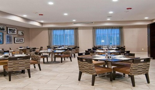 Holiday Inn Austin Airport an IHG Hotel - image 28