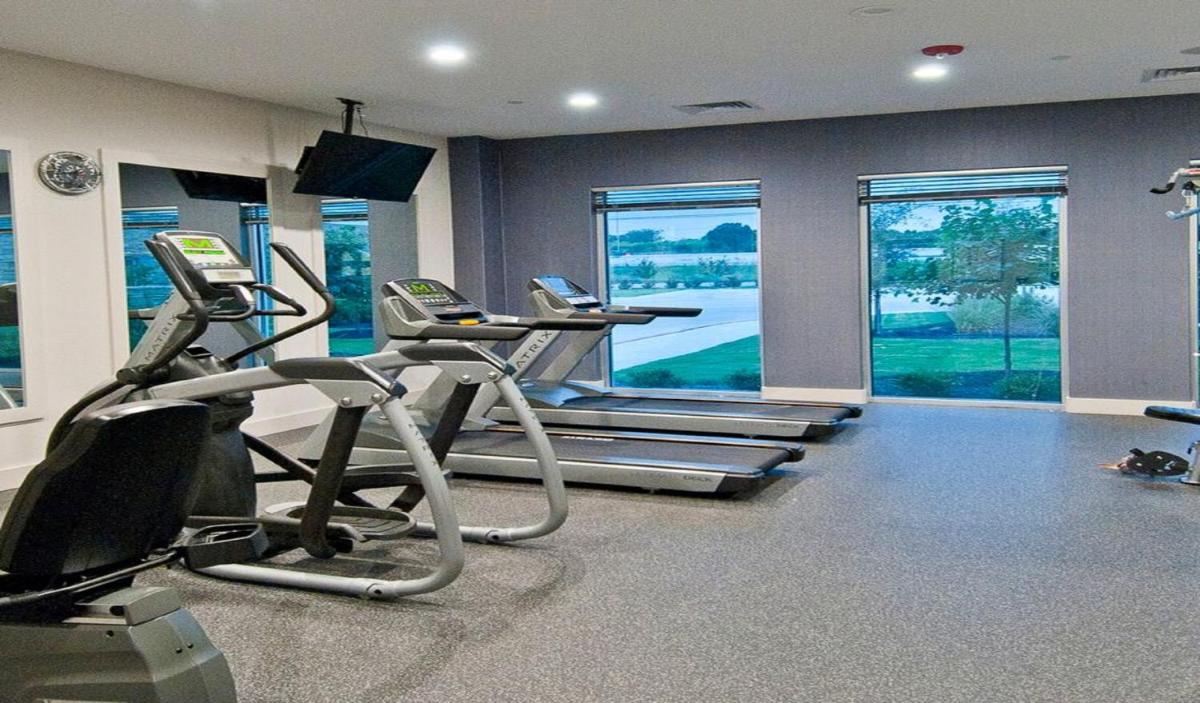 Holiday Inn Austin Airport an IHG Hotel - image 3