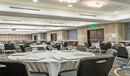Holiday Inn Austin Airport an IHG Hotel - image 4