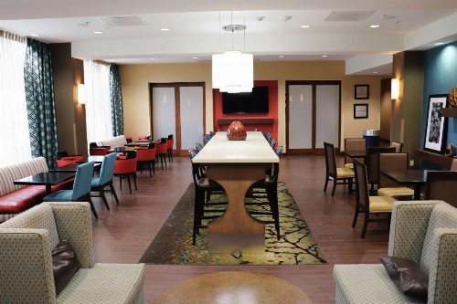 Hampton Inn Austin Oak Hill - image 8