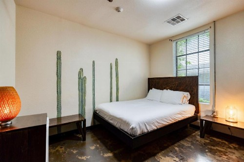 Firehouse Hostel - image 28