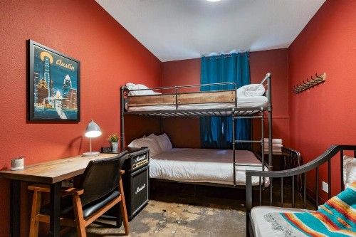 Firehouse Hostel - image 42