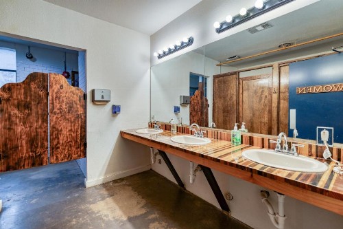 Firehouse Hostel - image 46