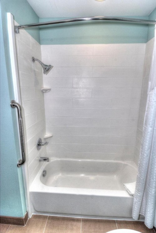 Holiday Inn Express & Suites Austin South an IHG Hotel - image 13