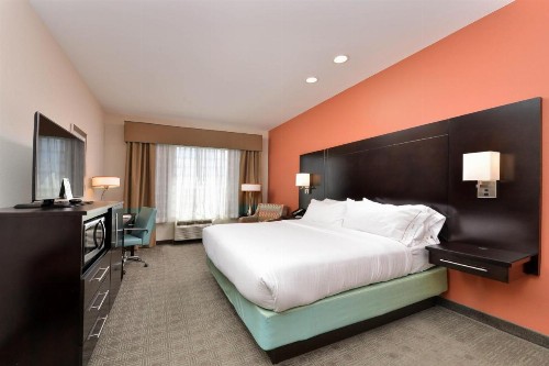 Holiday Inn Express & Suites Austin South an IHG Hotel - image 30