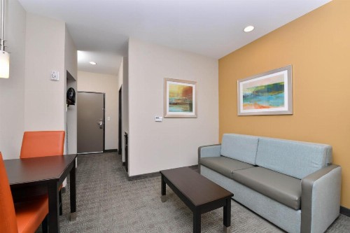 Holiday Inn Express & Suites Austin South an IHG Hotel - image 39