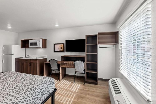 WoodSpring Suites Austin North I-35 - image 12