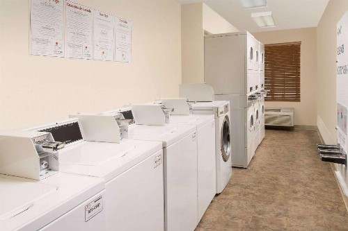 WoodSpring Suites Austin North I-35 - image 24