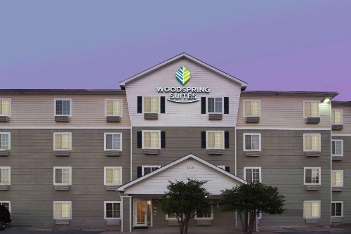 WoodSpring Suites Austin North I-35 - image 4