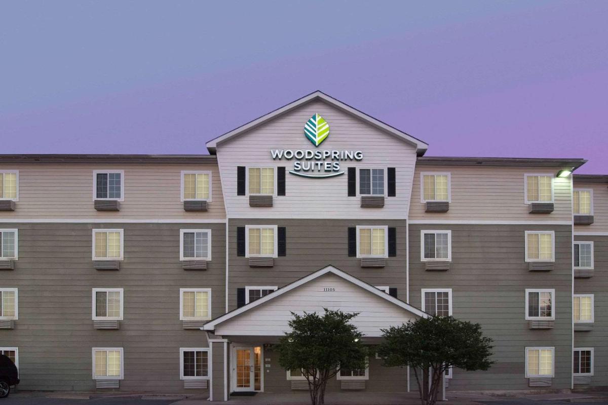 WoodSpring Suites Austin North I-35 - image 4