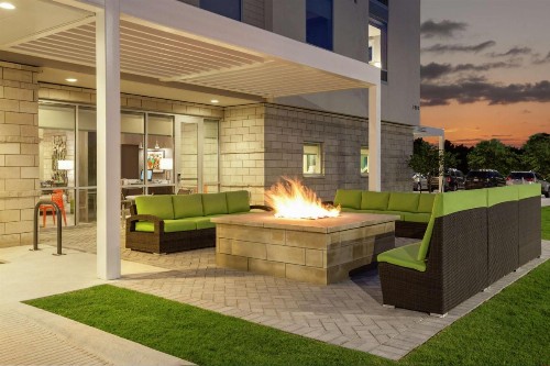 Home2 Suites by Hilton Austin North/Near the Domain TX - image 2