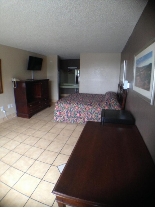 Budget Inn Motel - image 17