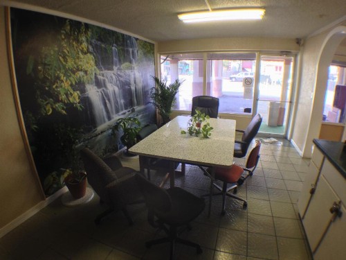 Budget Inn Motel - image 22