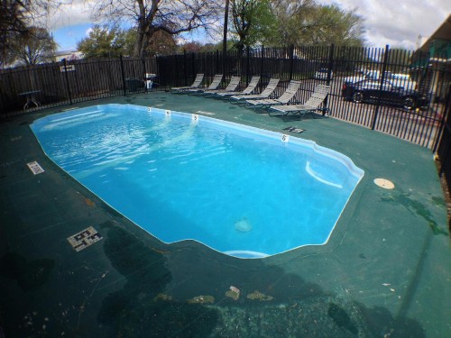 Budget Inn Motel - image 38