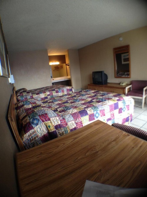 Budget Inn Motel - image 41