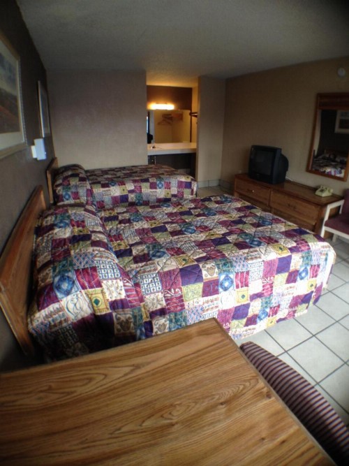 Budget Inn Motel - image 49