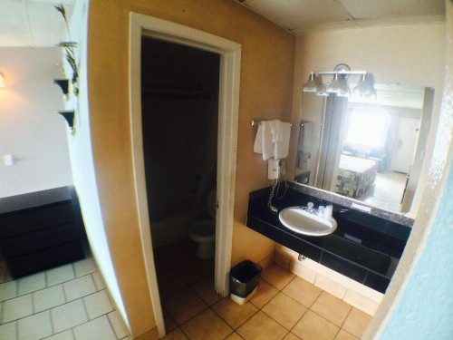 Austin Motor Inn - image 19