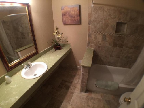 Austin Motor Inn - image 35
